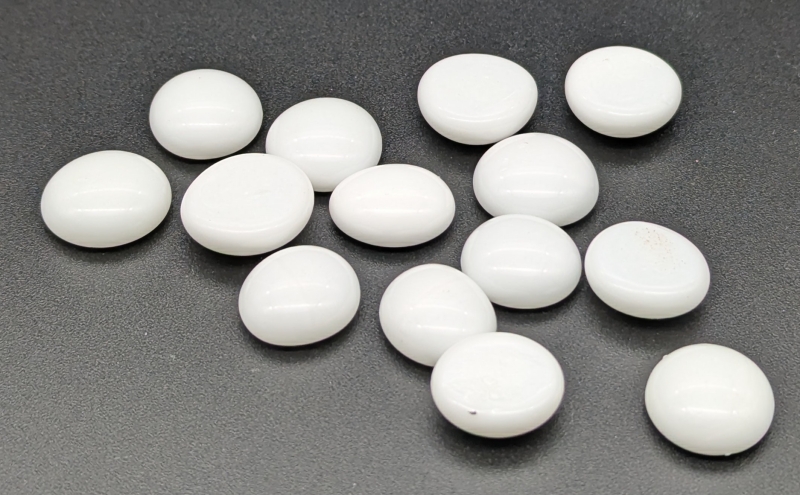 Glasnuggets weiß opak 15-17 mm/1 kg